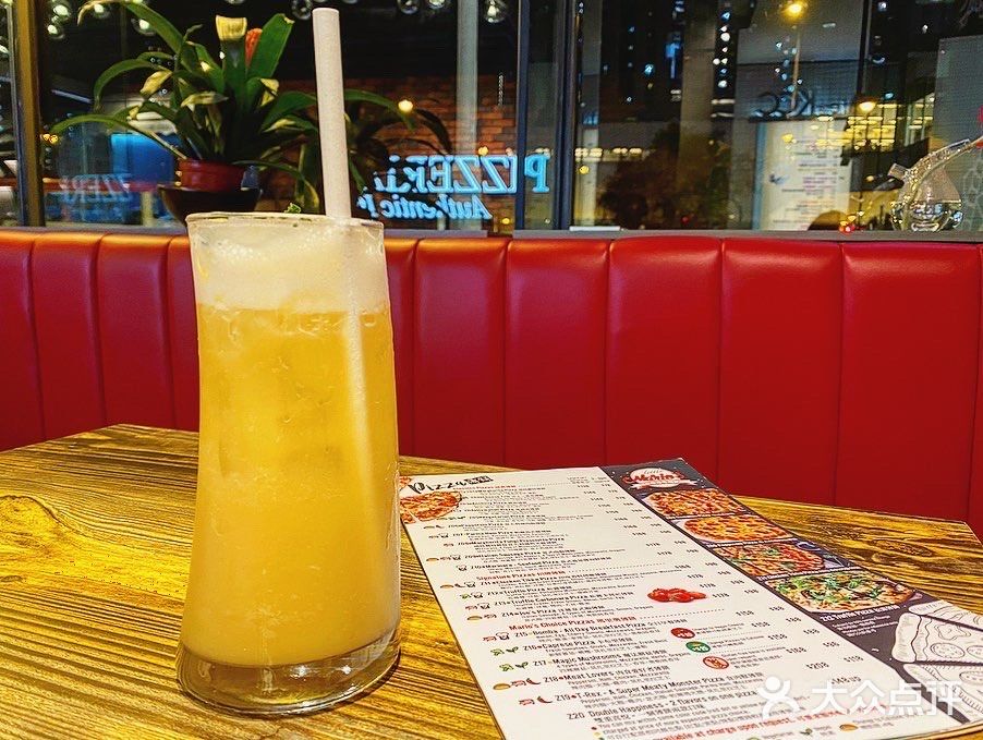 请所有兄弟姐妹移步去little marios pizzeria,尝尝热朱古力,凯撤