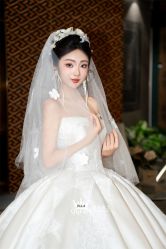 点击看大图 -艾拉·女王婚纱礼服馆