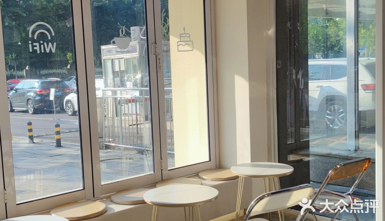 温江|都去给我美美拍照喝咖啡，享受面包咖啡好天气