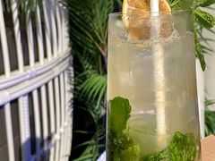 -Oasis Bar & Grill