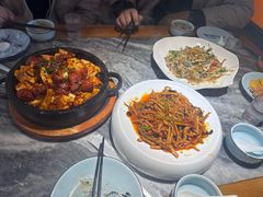 -大胡同天津菜·海肠捞饭·津门皮皮虾锅贴一绝(西姜井店)