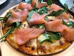 三文鱼披萨-曼乐辰餐厅(中庚漫游城店)