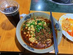 豌杂小面-丁丁猫重庆小面(徐州路店)