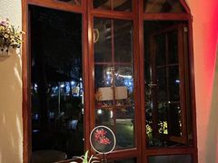 -月亮眼花园餐厅书吧酒吧