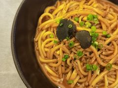 黑松露肉松闷手擀面-北京厨房(西安SKP店)