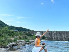 -安吉龙王山峡谷漂流