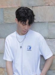 -一家只做男发烫染的店