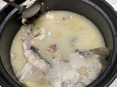 -土砂锅生态山庄·非遗砂锅雅鱼