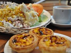 沙拉+蛋挞-玛嘉烈蛋挞(金利来大厦店)