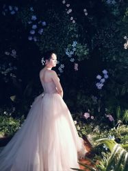 -雪中彩影婚纱摄影·微光艺术中心