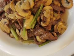-汗腾格里·风味餐厅(新疆驻京办店)