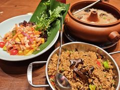 -老滇山寨•云南特色菜•地方菜•民族风情歌舞表演(金碧店)