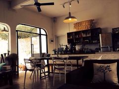 这里（coffee）-彳亍咖啡·这里(水湾路店)