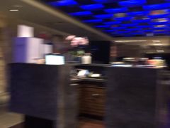 -BLU 全日制餐厅(上海安曼纳卓悦酒店)