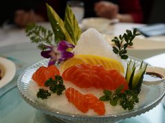 -河畔春天时尚餐厅