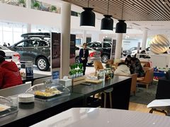 -杭州中沃沃尔沃4S店(滨江区店)