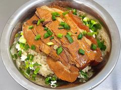 -梁阿婆廿年老牌扣肉糯米饭