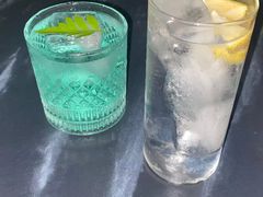 -Mx.cocktail bar