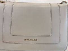 -爱革·奢品·鞋包·衣物·家居(金桥国际商业广场店)