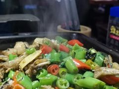 炭烧牛蛙平锅紫苏味-蘭奢雅集·江浙菜(青山江滩店)