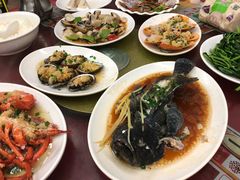 清蒸石斑鱼-三亚老渔民海鲜店