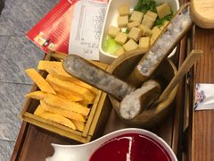 -沸炉重庆老火锅(军事博物馆店)