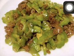苦瓜炒牛肉粒-品香菜馆(旗峰路中侨大厦店)