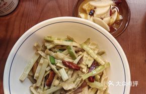 Spicy Pork Shreds with Fresh Bamboo Shoots