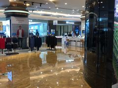 -王府井百货熙地港店