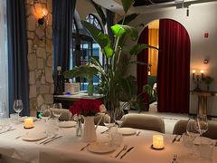 -Osteria Garden 生蚝花园餐厅(原进贤路店)