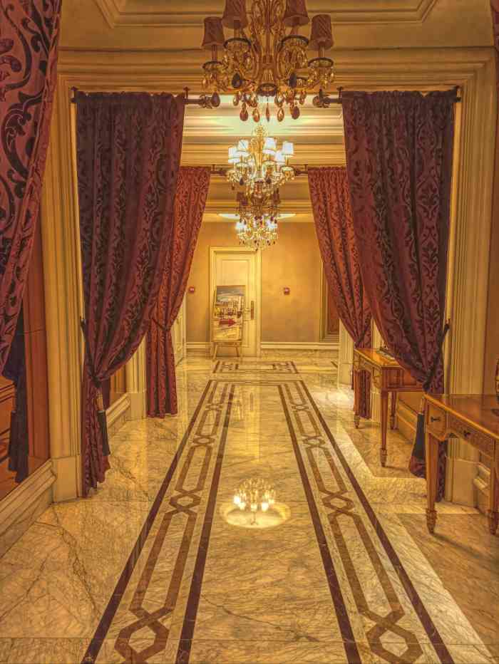 马迭尔商务会馆(中央大街店)-"经常来,现在没有以前的团购多,要是再多