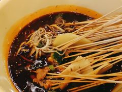 -拈签一笑黄牛肉辣卤串串