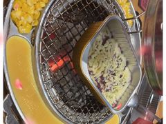 -青瓦炭韩潮烤肉(花园道店)