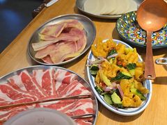 -洱火云南酸菜牛肉火锅(石景山当代商城店)