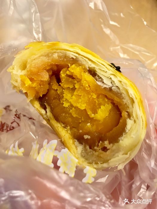 鲍师傅糕点(人民广场店)-蛋黄酥-菜-蛋黄酥图片-上海美食-大众点评网