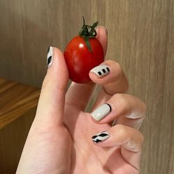 -悦指间美甲美睫