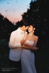 -城市花园婚纱摄影