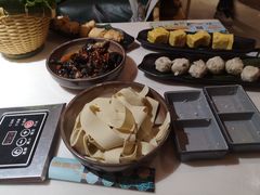 -喃喃椰·糟粕醋·椰子鸡火锅(七堡花园店)