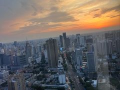 -唐拉雅秀酒店-西锦汇空中BBQ·思创餐厅