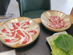 -臻牛烤肉