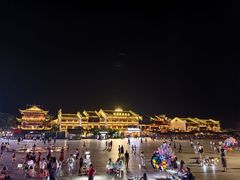 -巴陵广场
