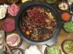 -黄潇洒老火锅(九眼桥宏济巷店)