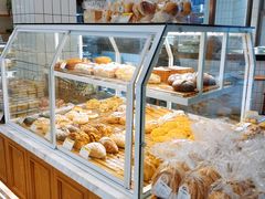 面包甜点陈列柜-老大昌(淮海中路店)