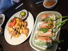 -大头虾越式风味餐厅(光明广场店)