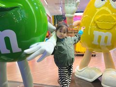 -m豆巧克力世界(上海世茂广场店)