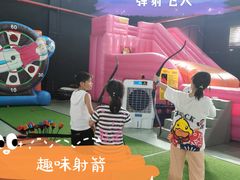 -嘿哟动霸CHUA·新潮玩运动娱乐中心·蹦床滑冰团建乐园