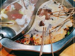 -何氏串串香火锅(翠亨店)
