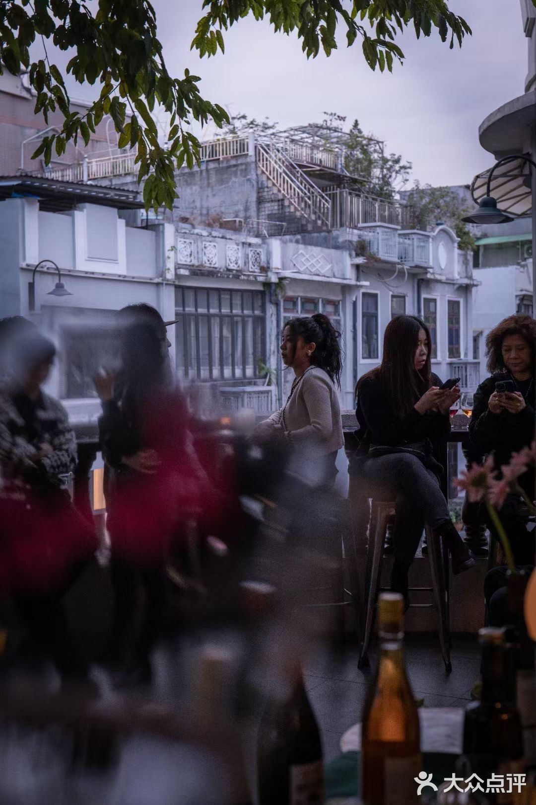 今夜，我们的酒色时光机