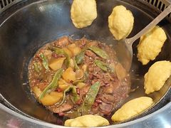 -哈尔滨烧烤·山河村铁锅炖(交大店)