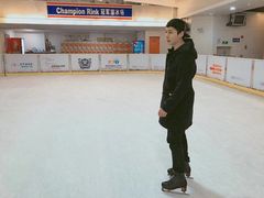 -冠军冰场CHAMPION RINK(百联又一城店)